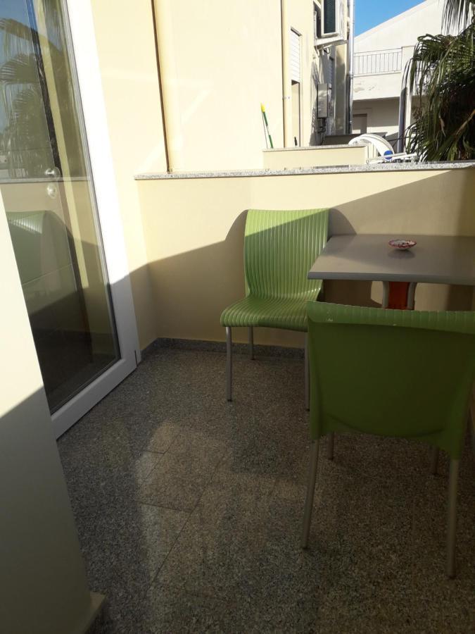 Il Giardino Fiorito Casa Vacanze 阿尔盖罗 外观 照片